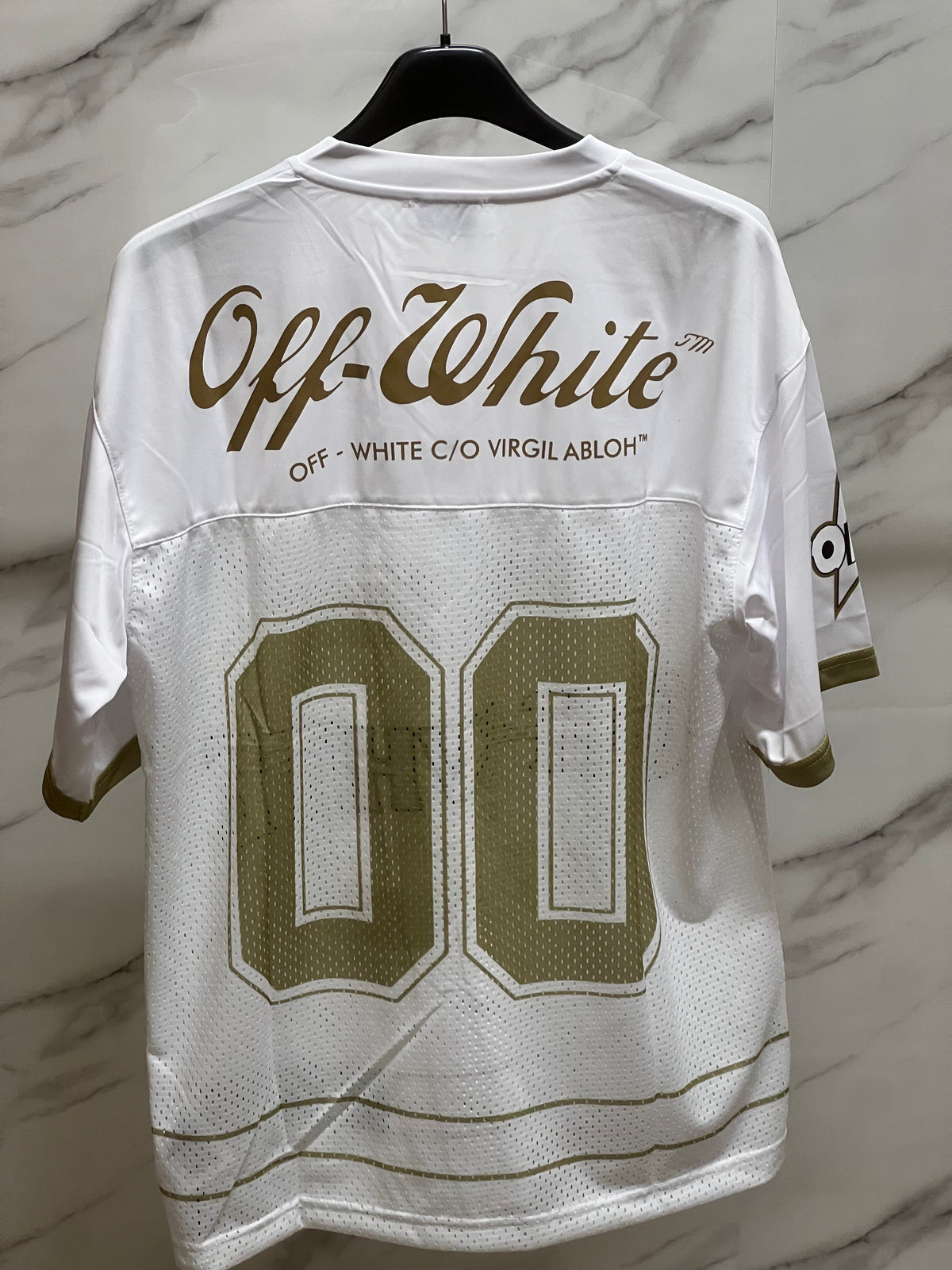 OFF-WHITE