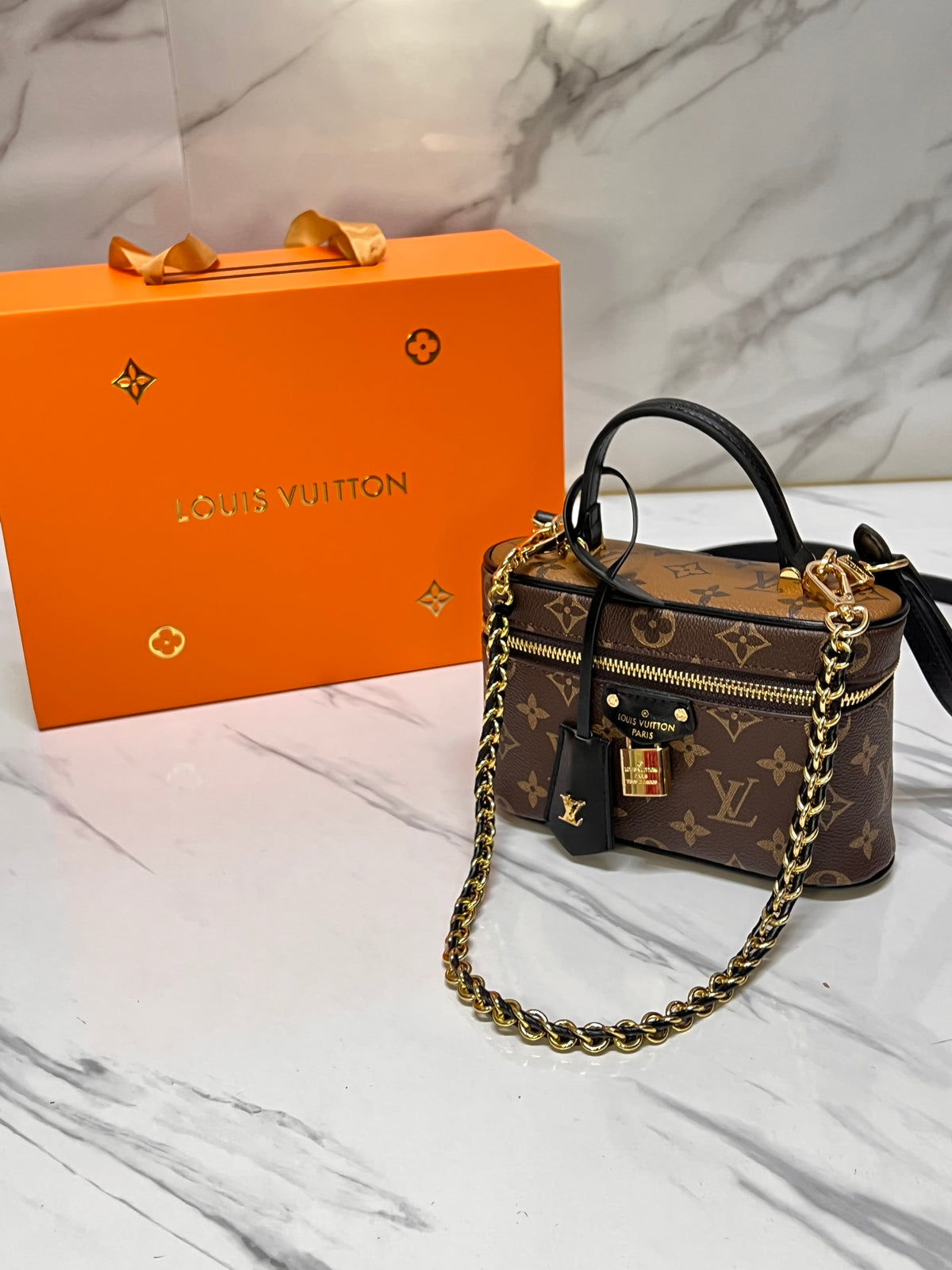 LOUIS VUITTON